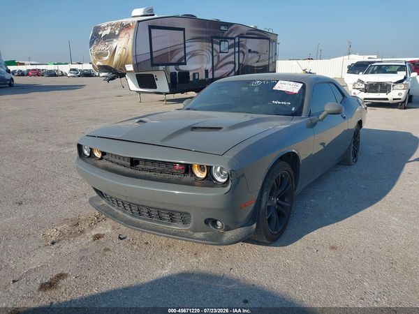 2018 DODGE CHALLENGER SXT PLUS