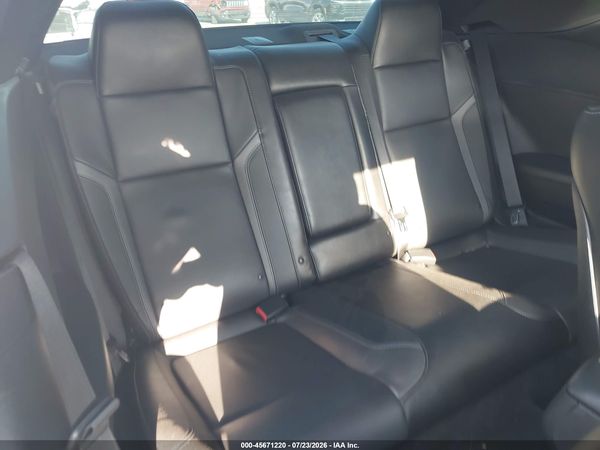 2018 DODGE CHALLENGER SXT PLUS