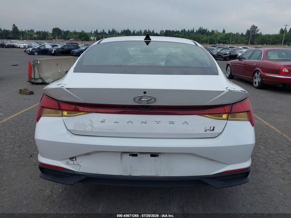 2022 HYUNDAI ELANTRA SEL