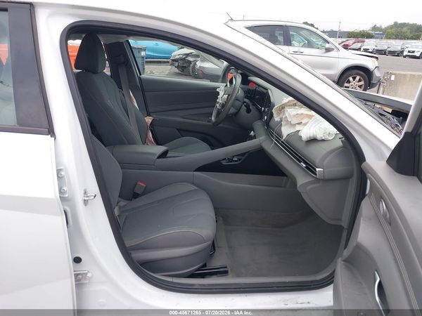 2022 HYUNDAI ELANTRA SEL