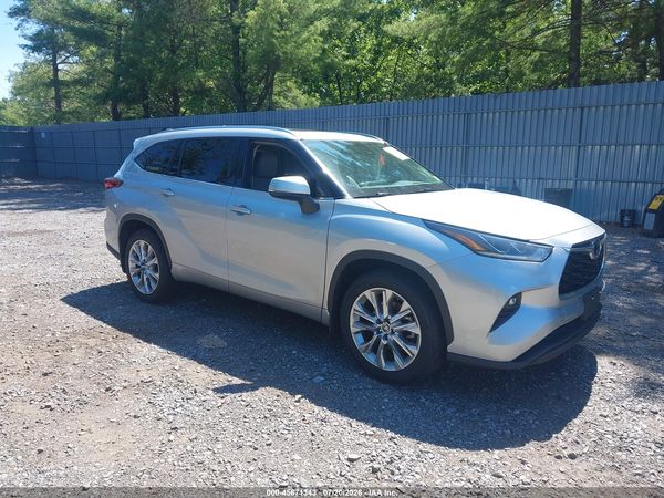 2021 TOYOTA HIGHLANDER LIMITED
