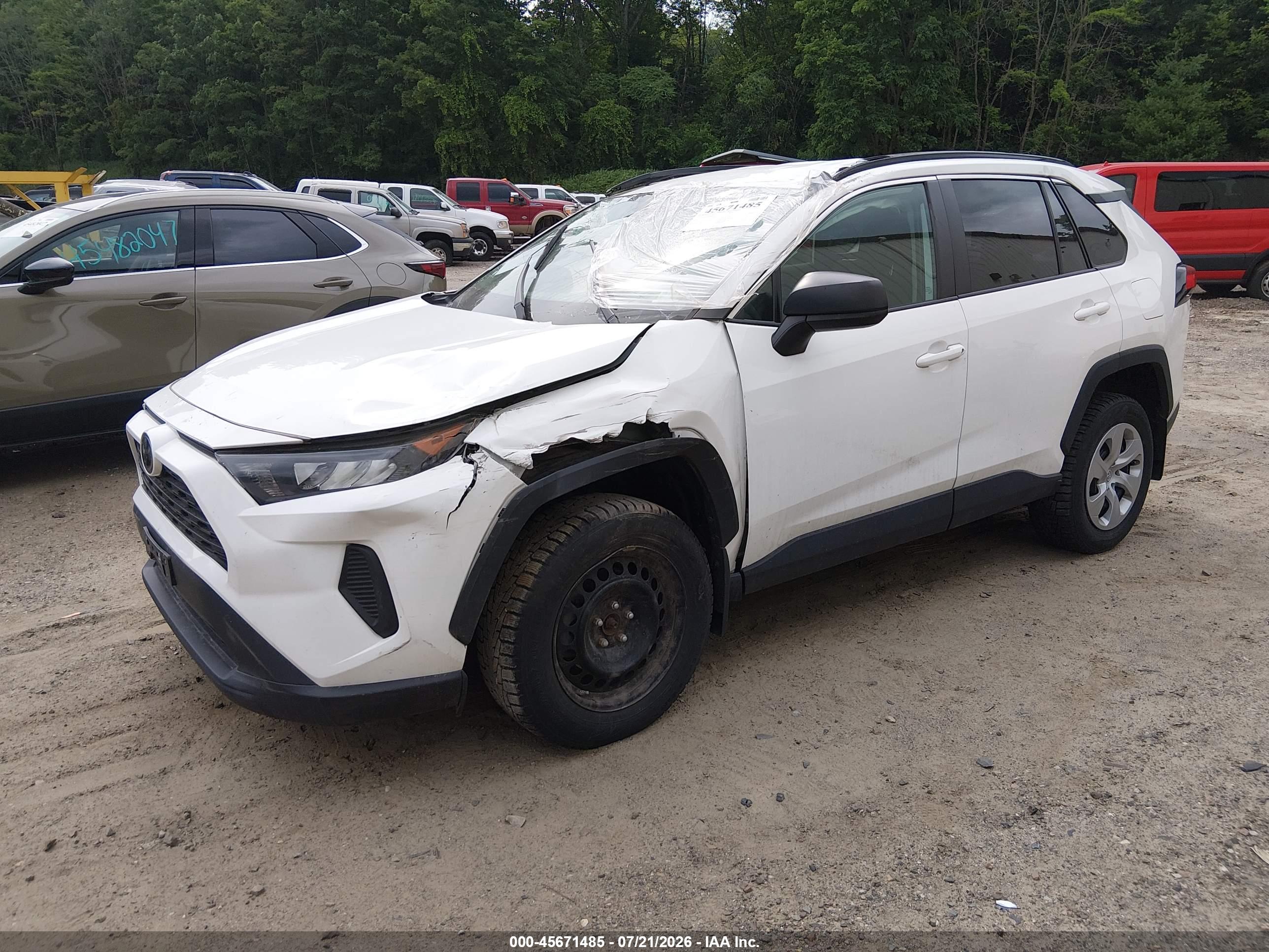 2020 TOYOTA RAV4 LE