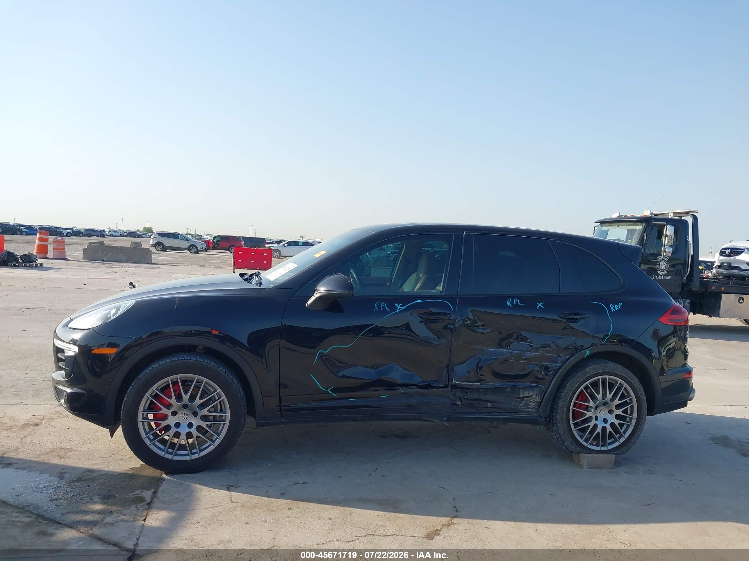 2015 PORSCHE CAYENNE S
