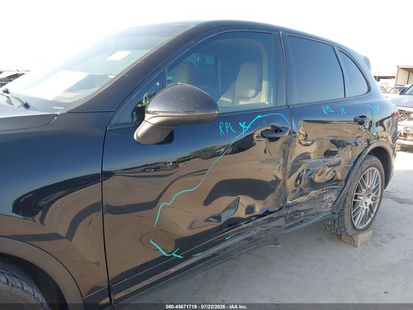 2015 PORSCHE CAYENNE S