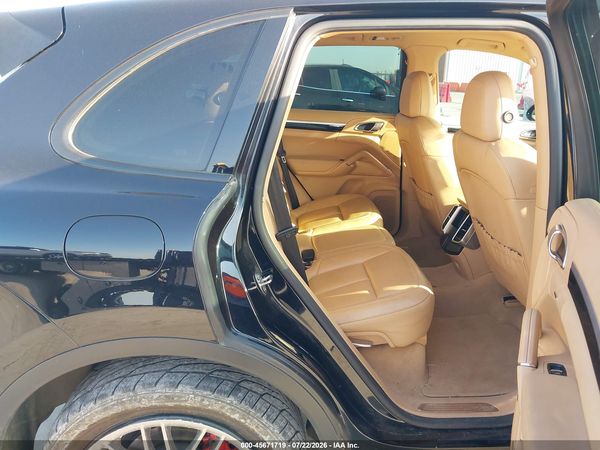 2015 PORSCHE CAYENNE S
