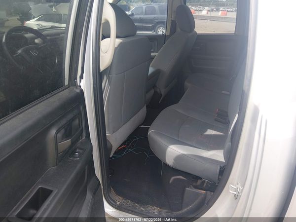 2018 RAM 1500 EXPRESS  4X2 6'4 BOX