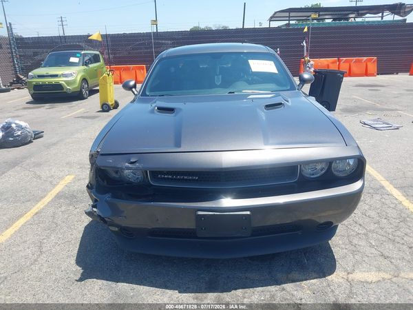 2014 DODGE CHALLENGER SXT