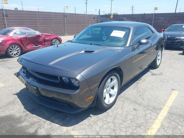2014 DODGE CHALLENGER SXT