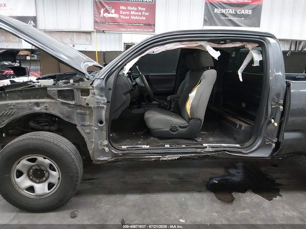 2018 TOYOTA TACOMA SR