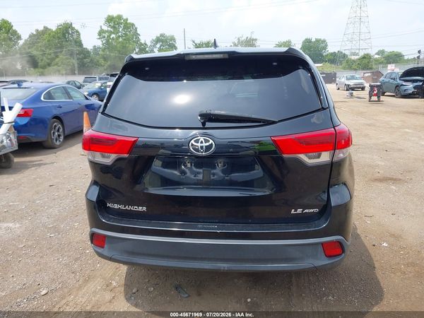 2017 TOYOTA HIGHLANDER LE PLUS