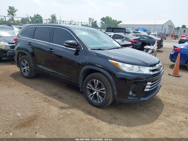 2017 TOYOTA HIGHLANDER LE PLUS