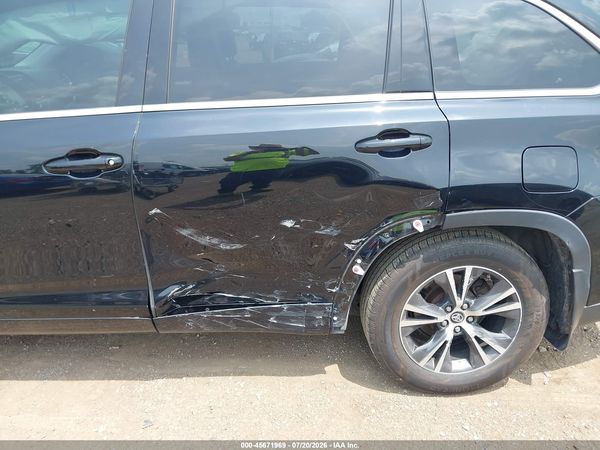 2017 TOYOTA HIGHLANDER LE PLUS
