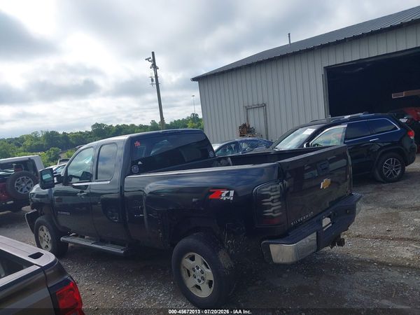 2013 CHEVROLET SILVERADO 1500 LT — I117