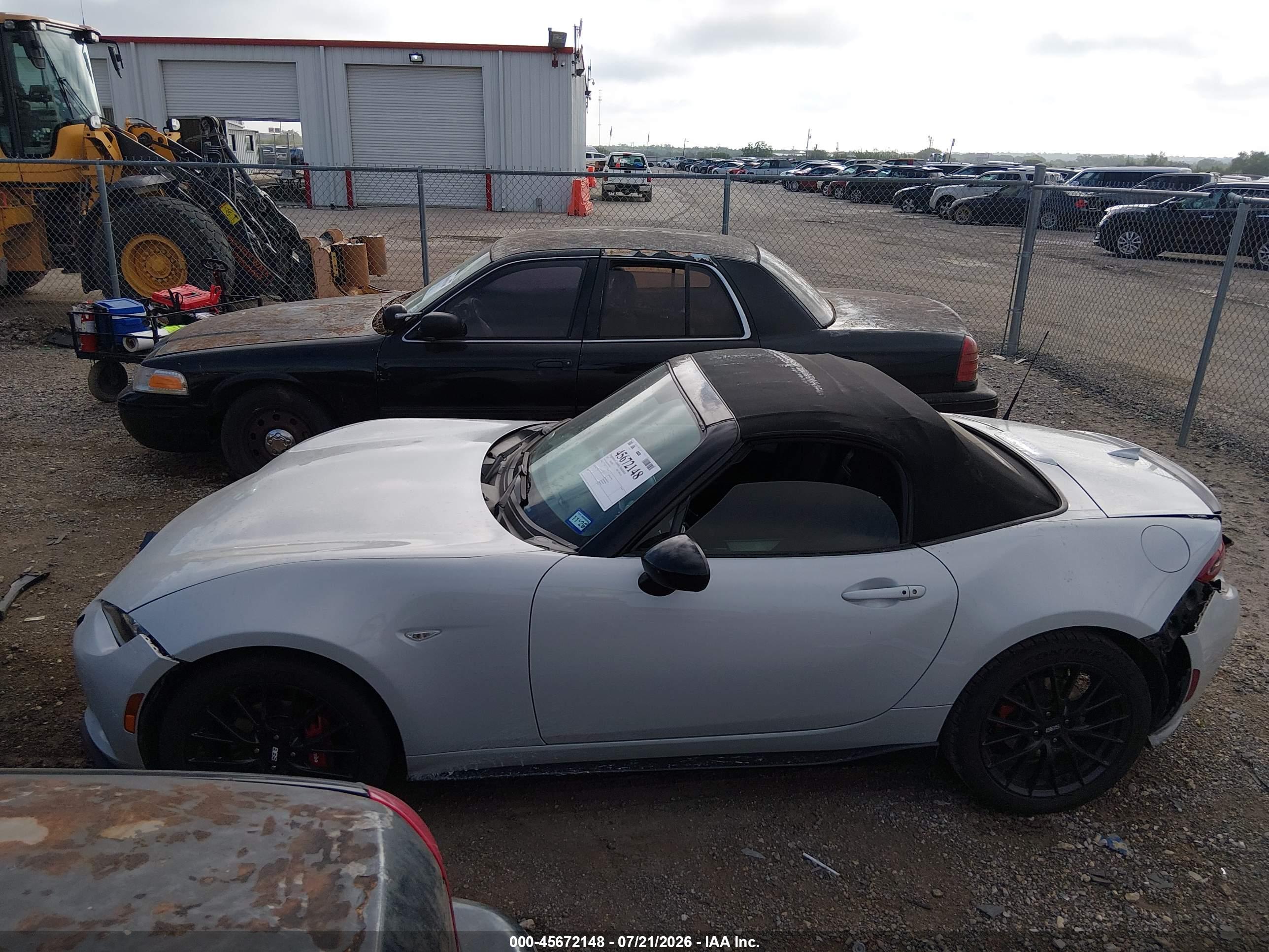 2017 MAZDA MX-5 MIATA Club