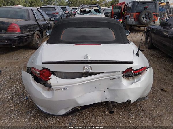 2017 MAZDA MX-5 MIATA Club