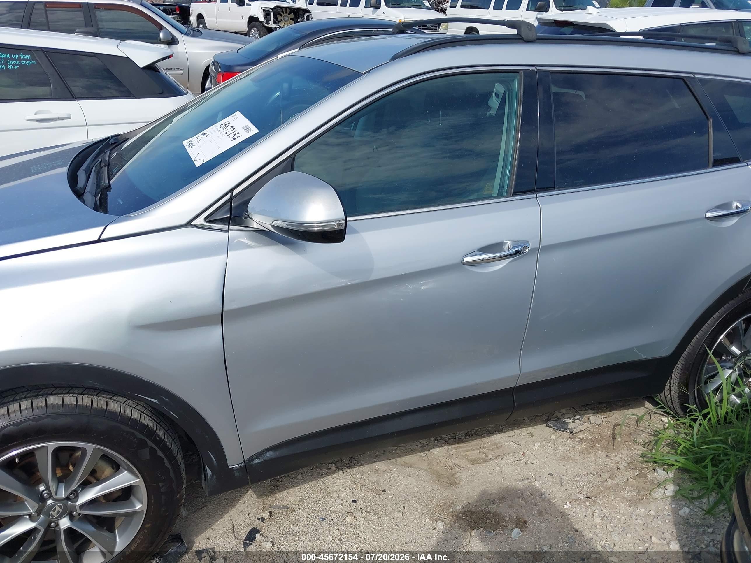 2018 HYUNDAI SANTA FE SE