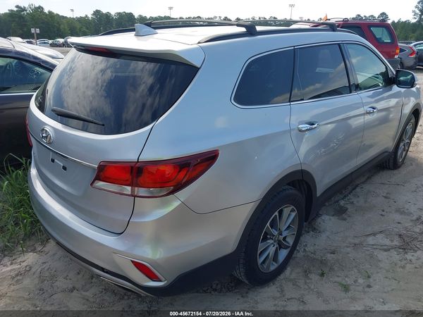 2018 HYUNDAI SANTA FE SE