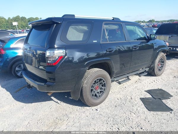 2022 TOYOTA 4RUNNER SR5