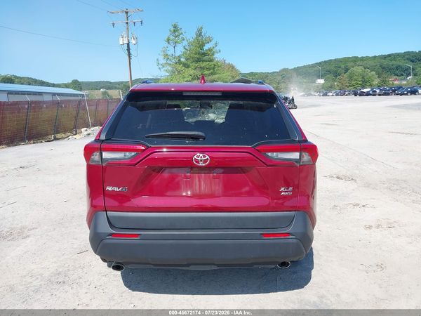 2019 TOYOTA RAV4 XLE