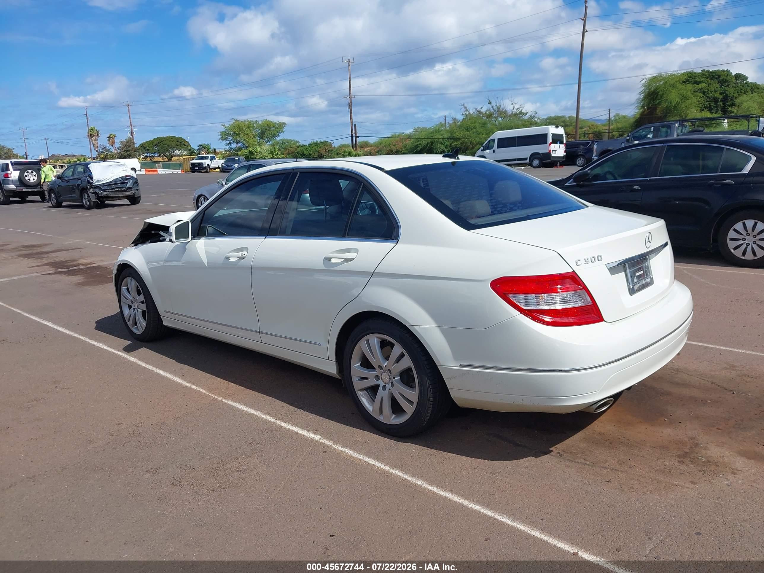 2010 MERCEDES-BENZ C 300 C300