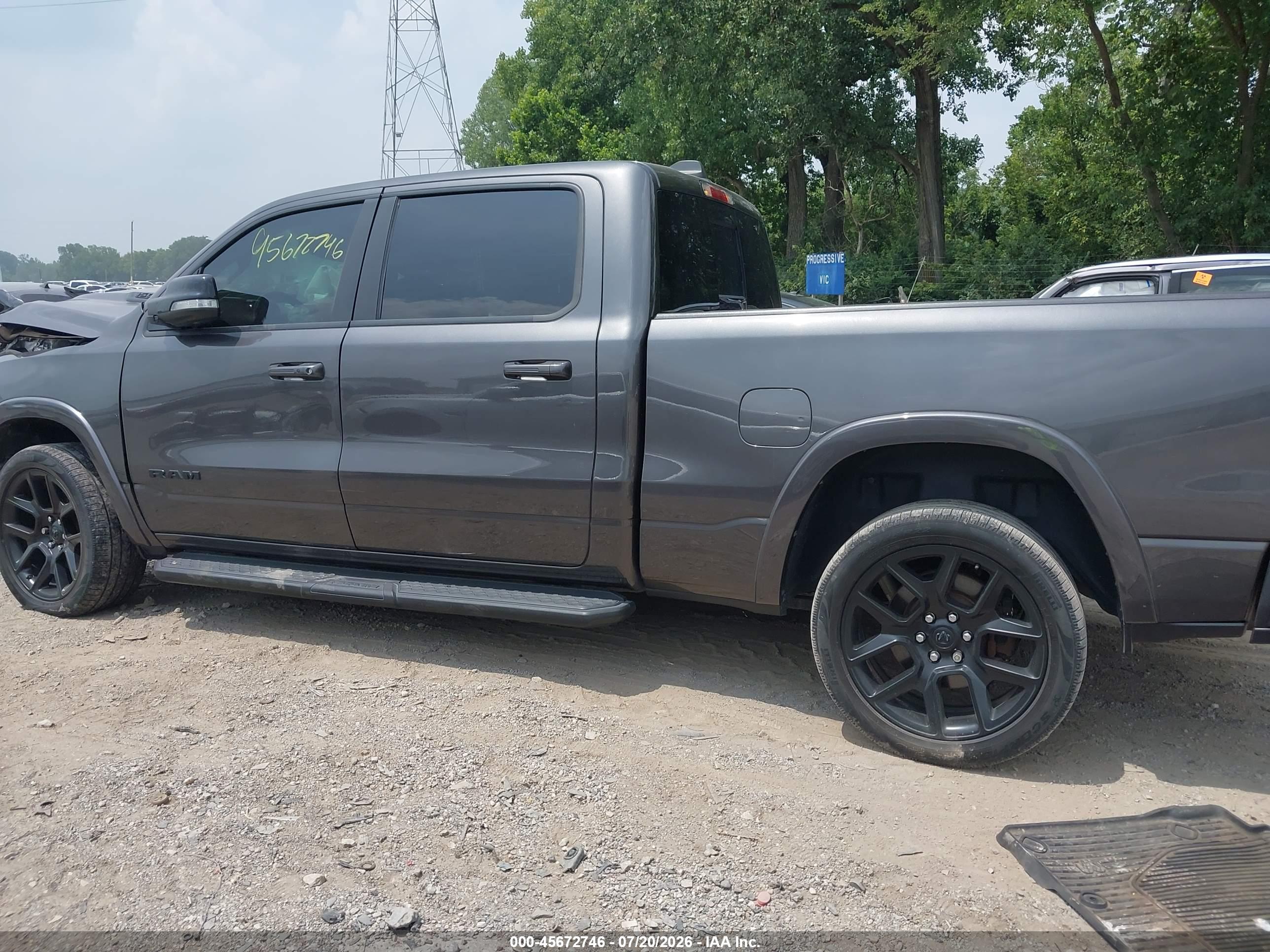 2021 RAM 1500 LARAMIE  4X4 6'4 BOX