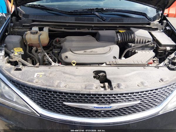 2020 CHRYSLER PACIFICA TOURING — I10