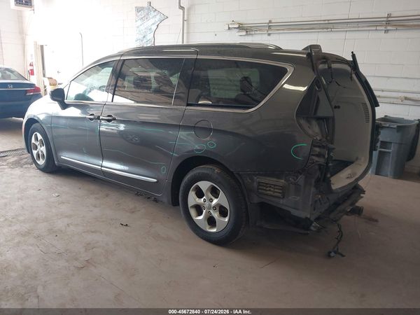 2017 CHRYSLER PACIFICA TOURING-L PLUS — I3