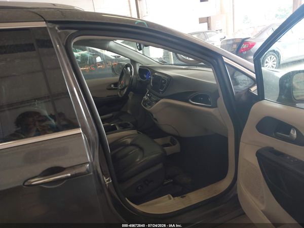 2017 CHRYSLER PACIFICA TOURING-L PLUS — I5