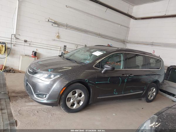 2017 CHRYSLER PACIFICA TOURING-L PLUS — I117