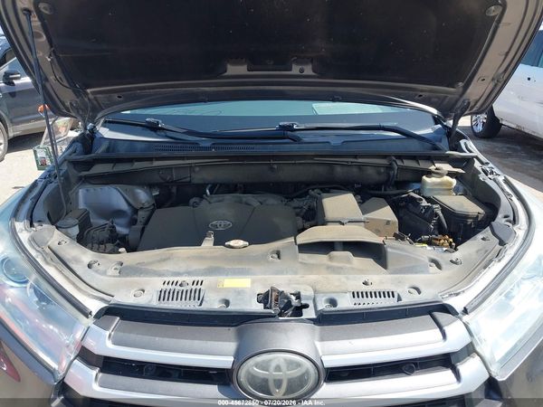 2018 TOYOTA HIGHLANDER XLE