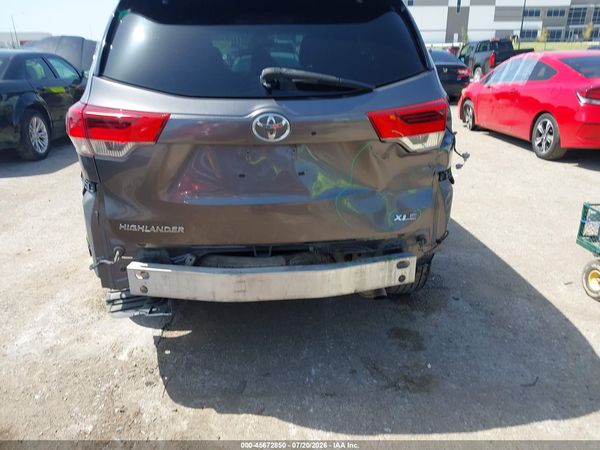 2018 TOYOTA HIGHLANDER XLE