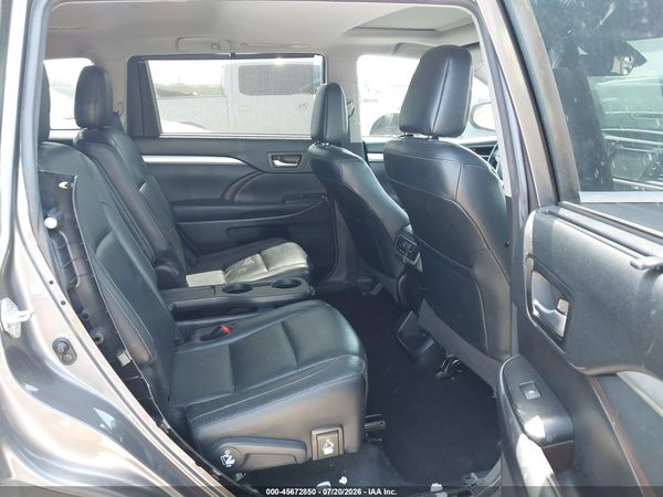 2018 TOYOTA HIGHLANDER XLE