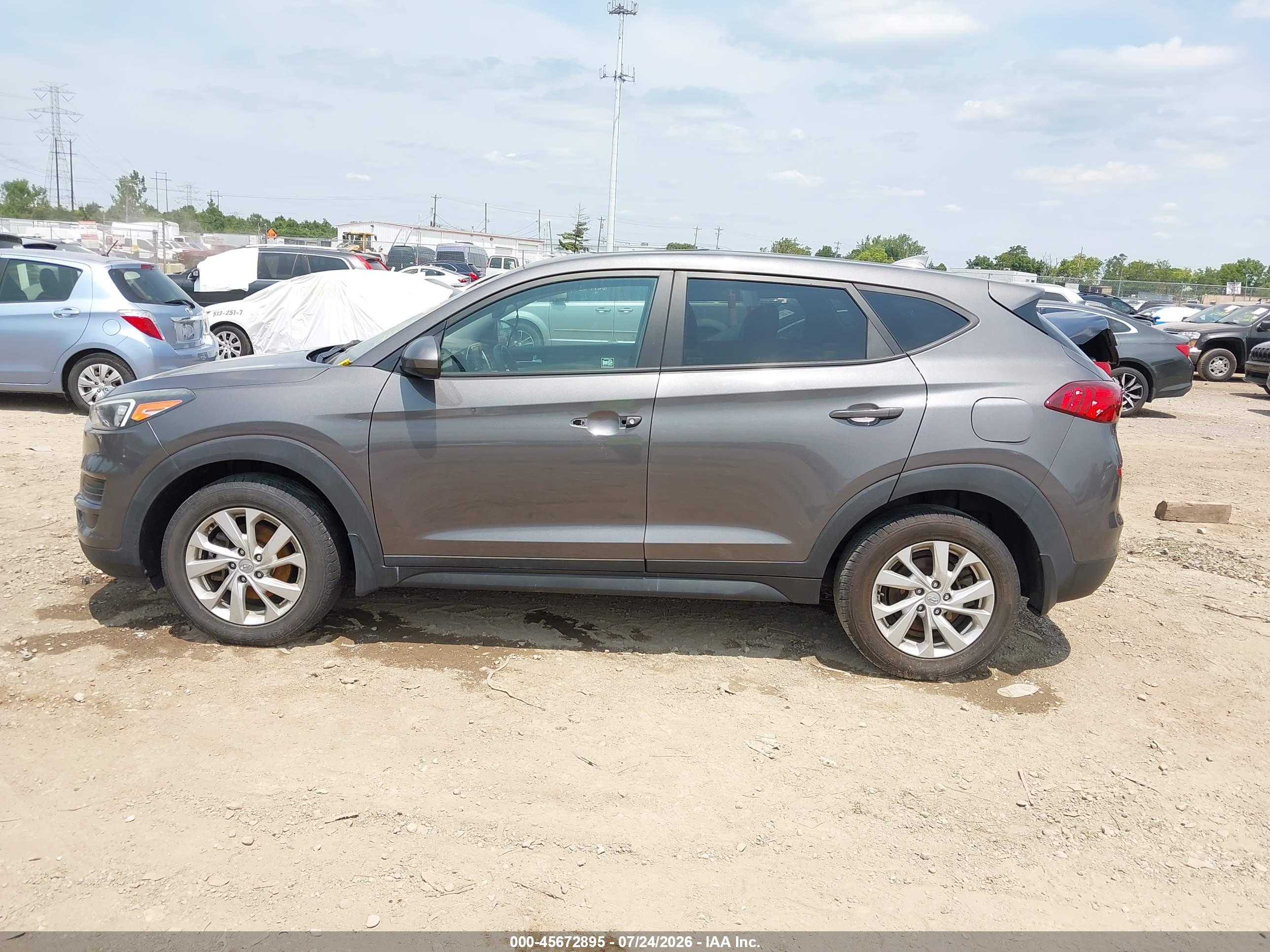 2020 HYUNDAI TUCSON SE