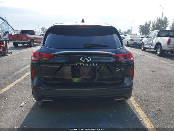 2021 INFINITI QX50 LUXE