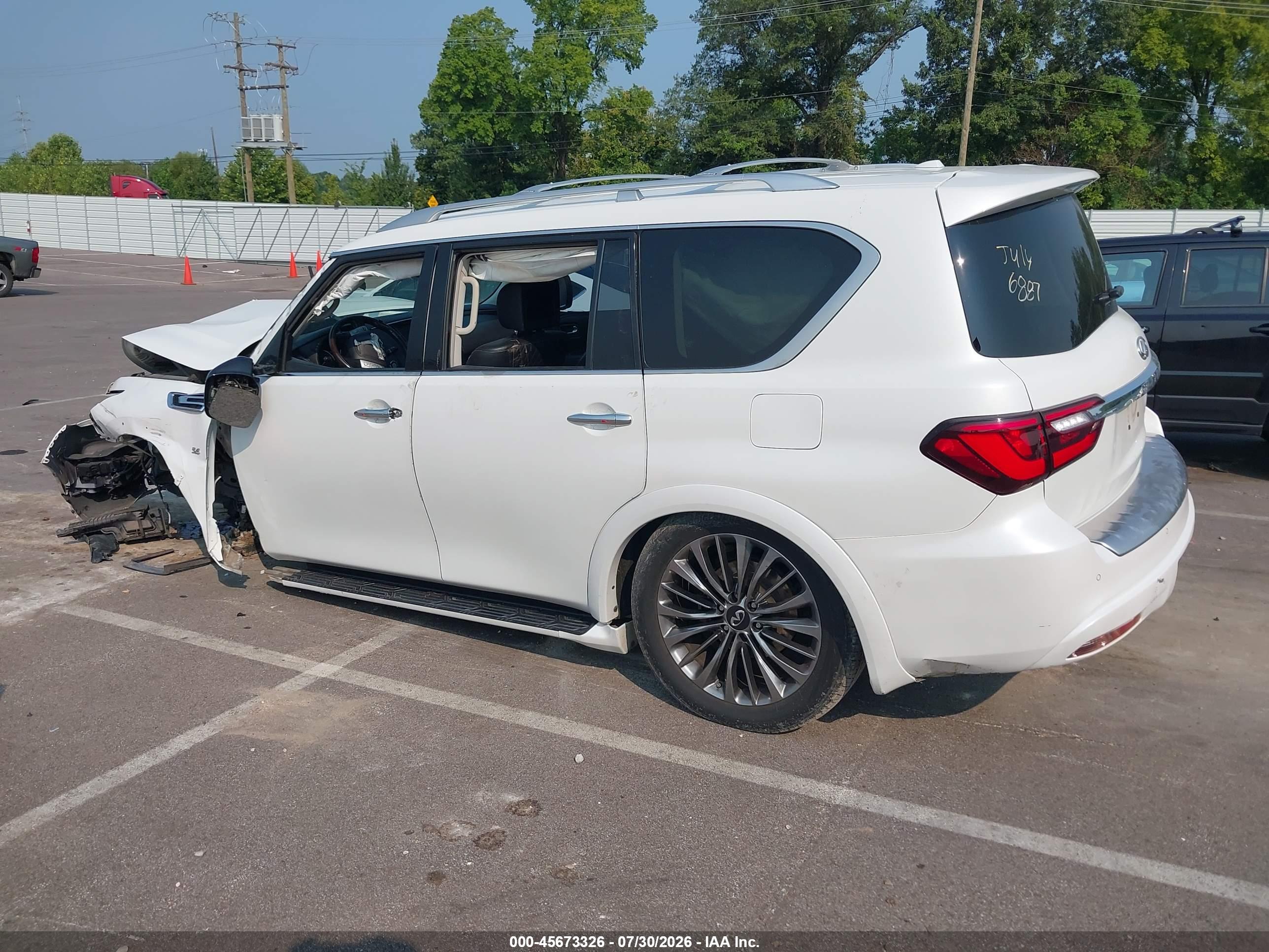 2019 INFINITI QX80 LUXE