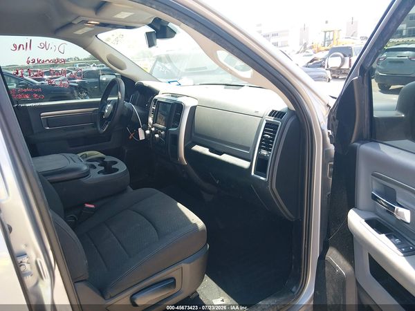 2019 RAM 1500 CLASSIC WARLOCK  4X4 6'4 BOX