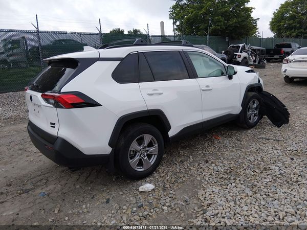 2025 TOYOTA RAV4 XLE