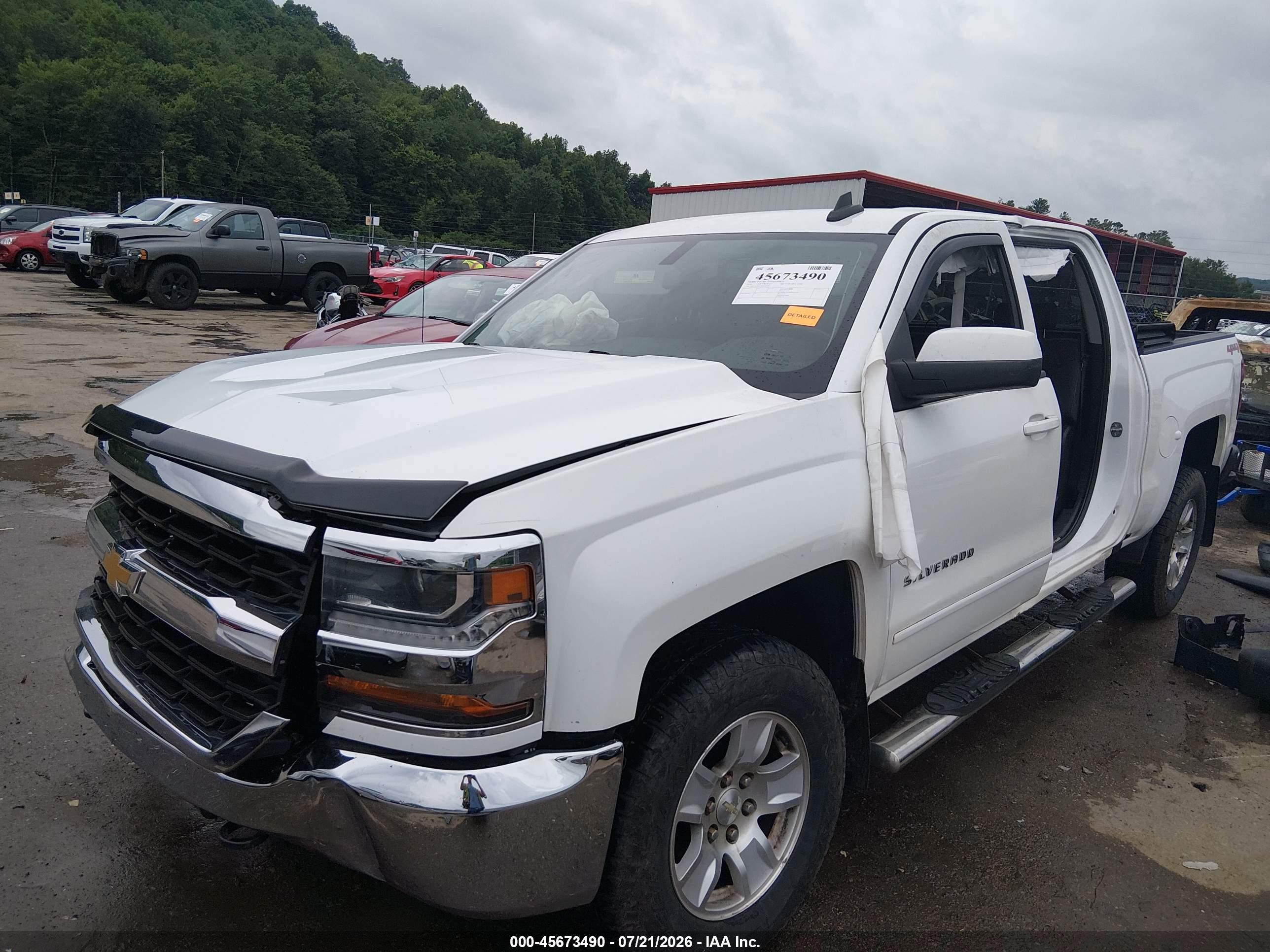 2016 CHEVROLET SILVERADO 1500 LT — I2