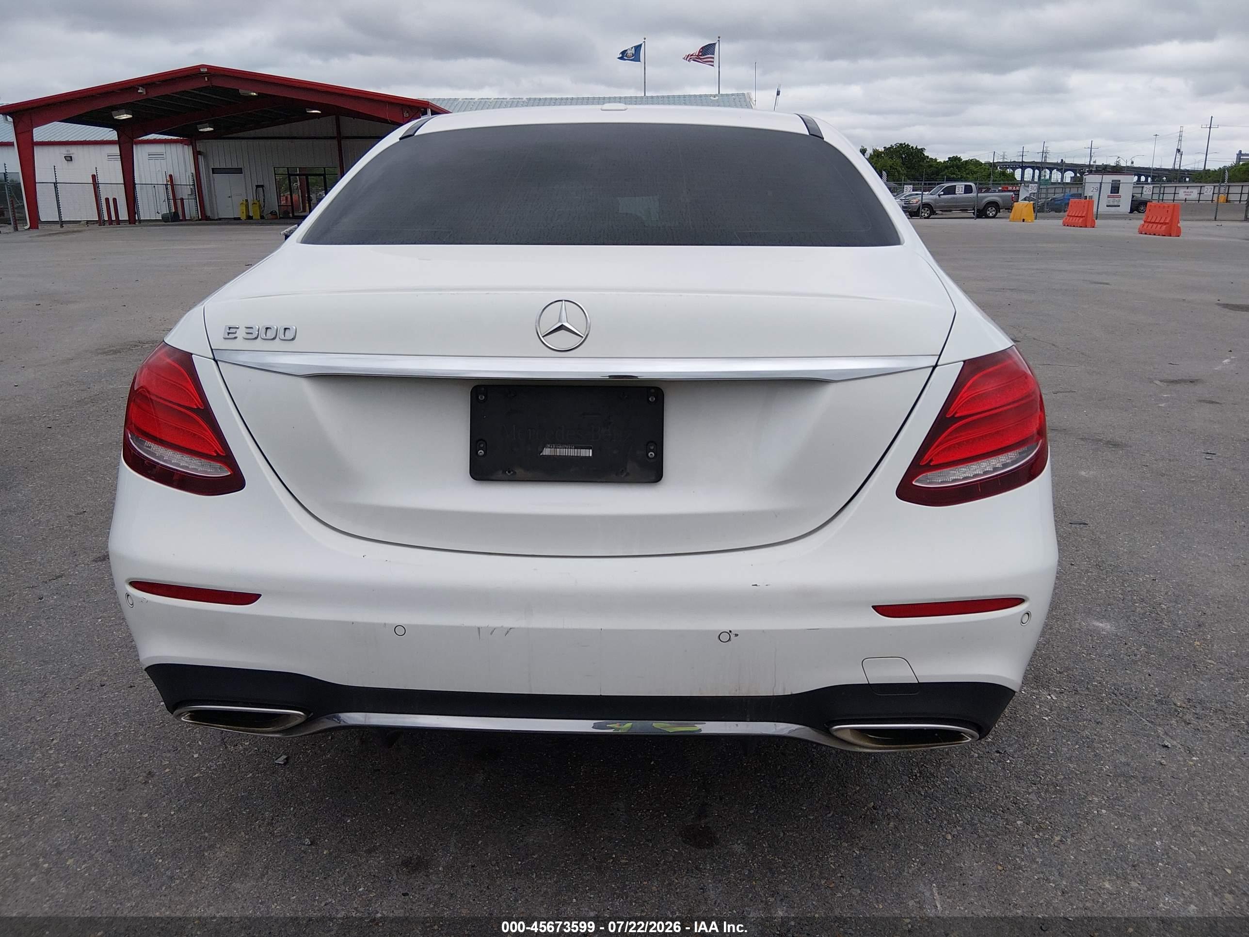2017 MERCEDES-BENZ E 300 E300