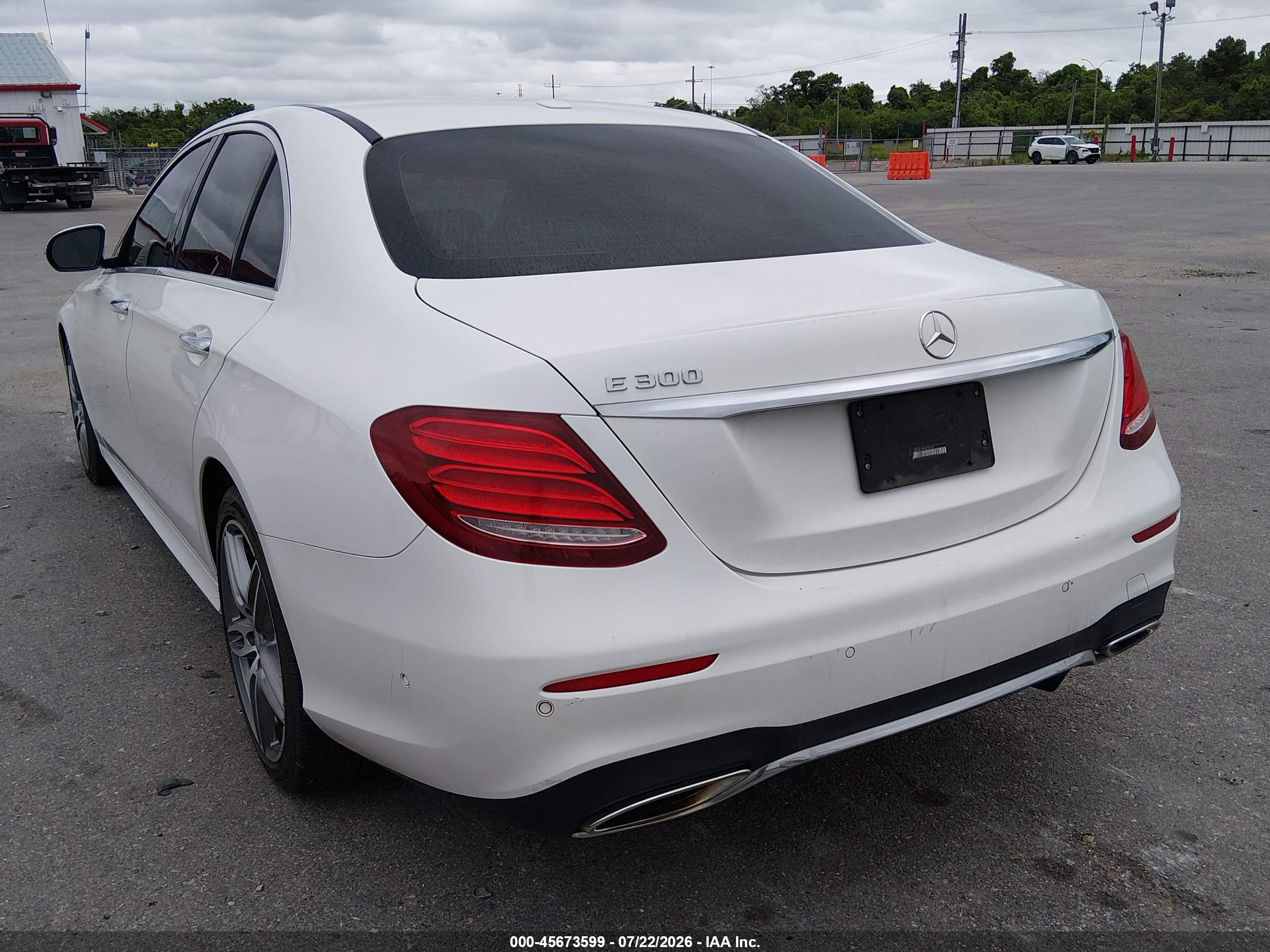 2017 MERCEDES-BENZ E 300 E300