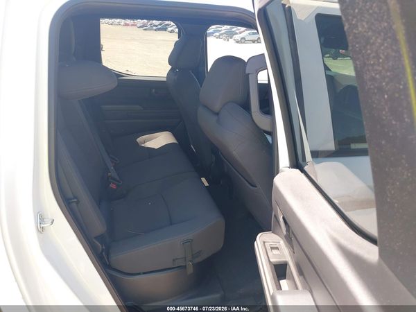 2025 TOYOTA TACOMA SR — I8