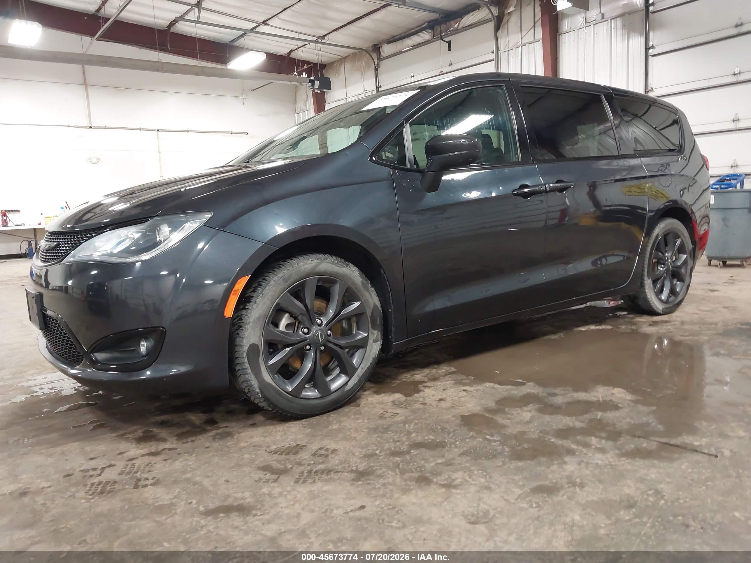 2019 CHRYSLER PACIFICA TOURING PLUS — I2