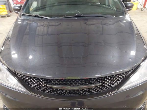 2019 CHRYSLER PACIFICA TOURING PLUS — I6