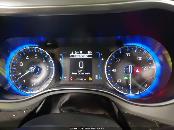 2019 CHRYSLER PACIFICA TOURING PLUS — I7