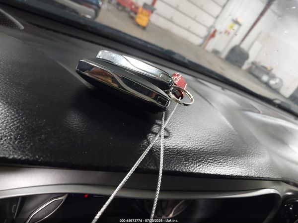 2019 CHRYSLER PACIFICA TOURING PLUS — I11