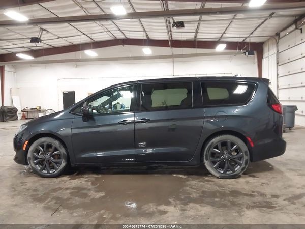 2019 CHRYSLER PACIFICA TOURING PLUS — I117