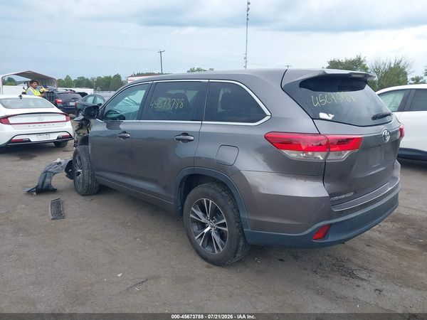 2018 TOYOTA HIGHLANDER LE
