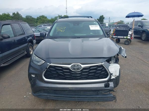 2020 TOYOTA HIGHLANDER LE