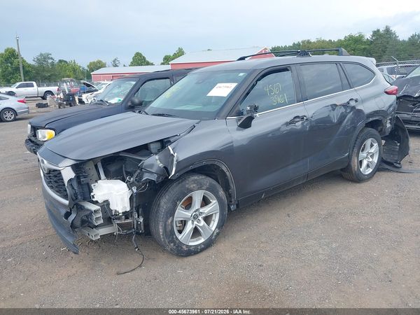 2020 TOYOTA HIGHLANDER LE