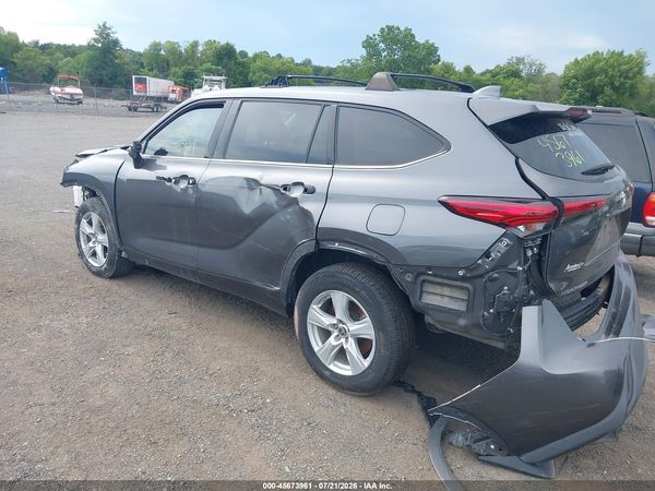 2020 TOYOTA HIGHLANDER LE